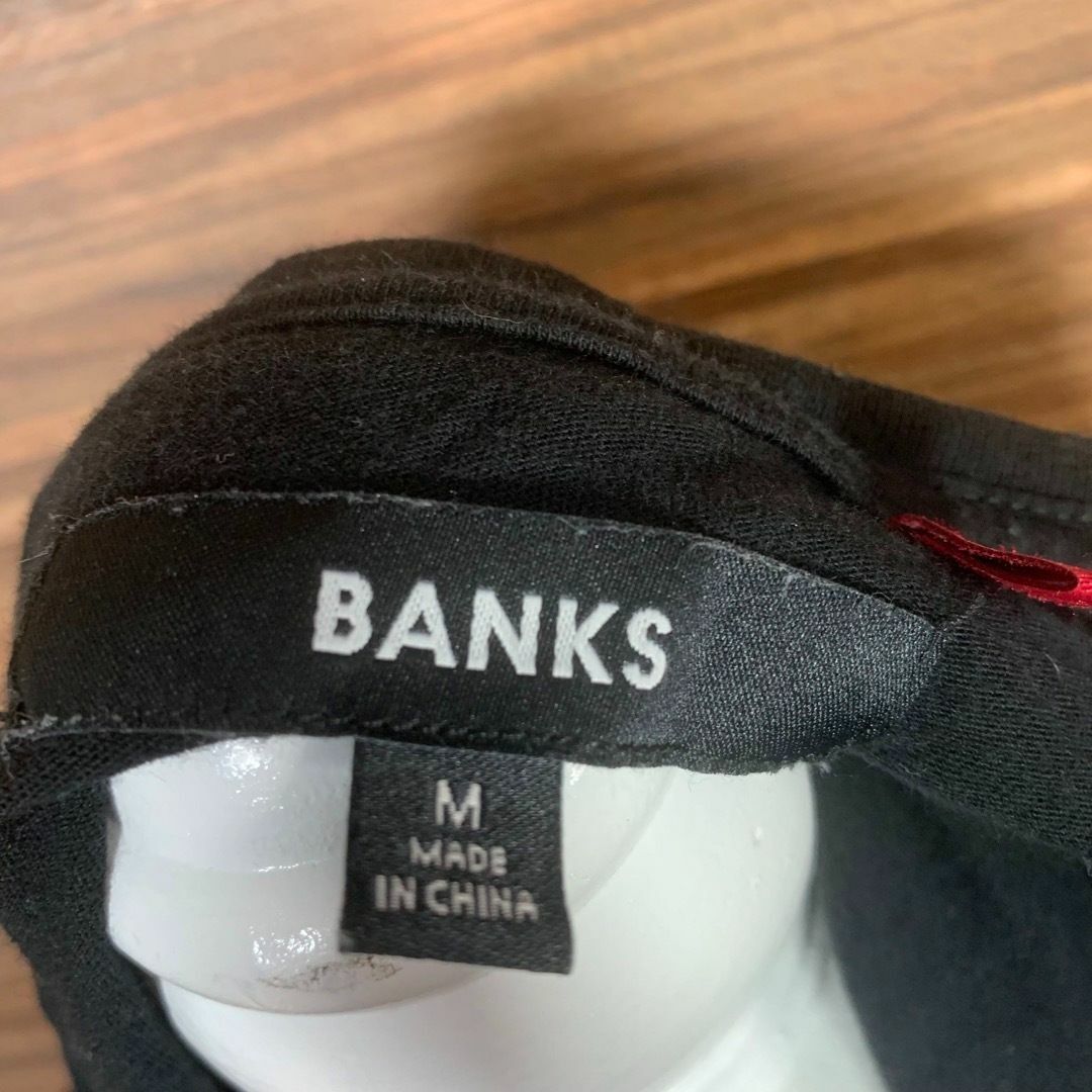 BANKS JOURNAL(バンクスジャーナル)のバンクス BANKS Tシャツ Mサイズ 黒 ブラック 半袖 ロゴ メンズ メンズのトップス(Tシャツ/カットソー(半袖/袖なし))の商品写真