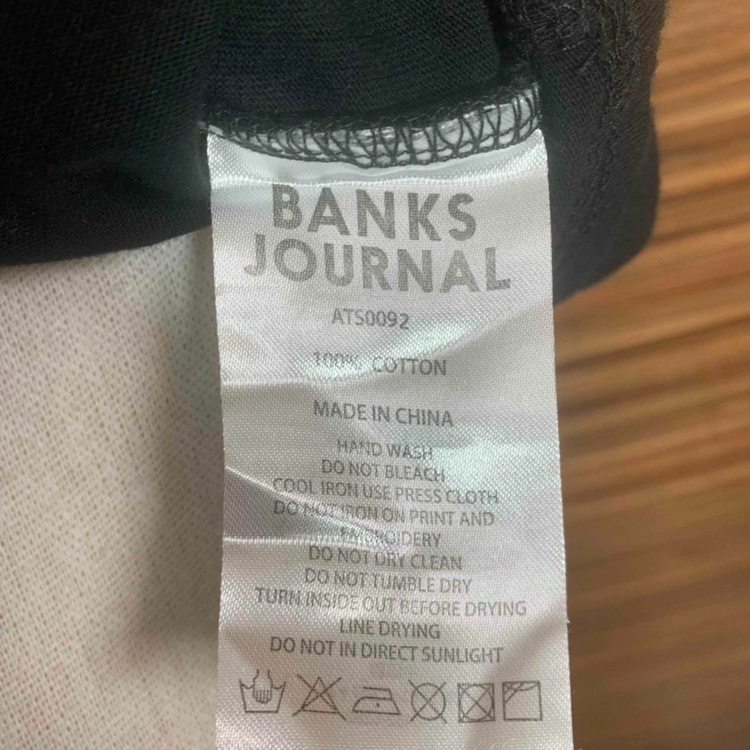 BANKS JOURNAL(バンクスジャーナル)のバンクス BANKS Tシャツ Mサイズ 黒 ブラック 半袖 ロゴ メンズ メンズのトップス(Tシャツ/カットソー(半袖/袖なし))の商品写真