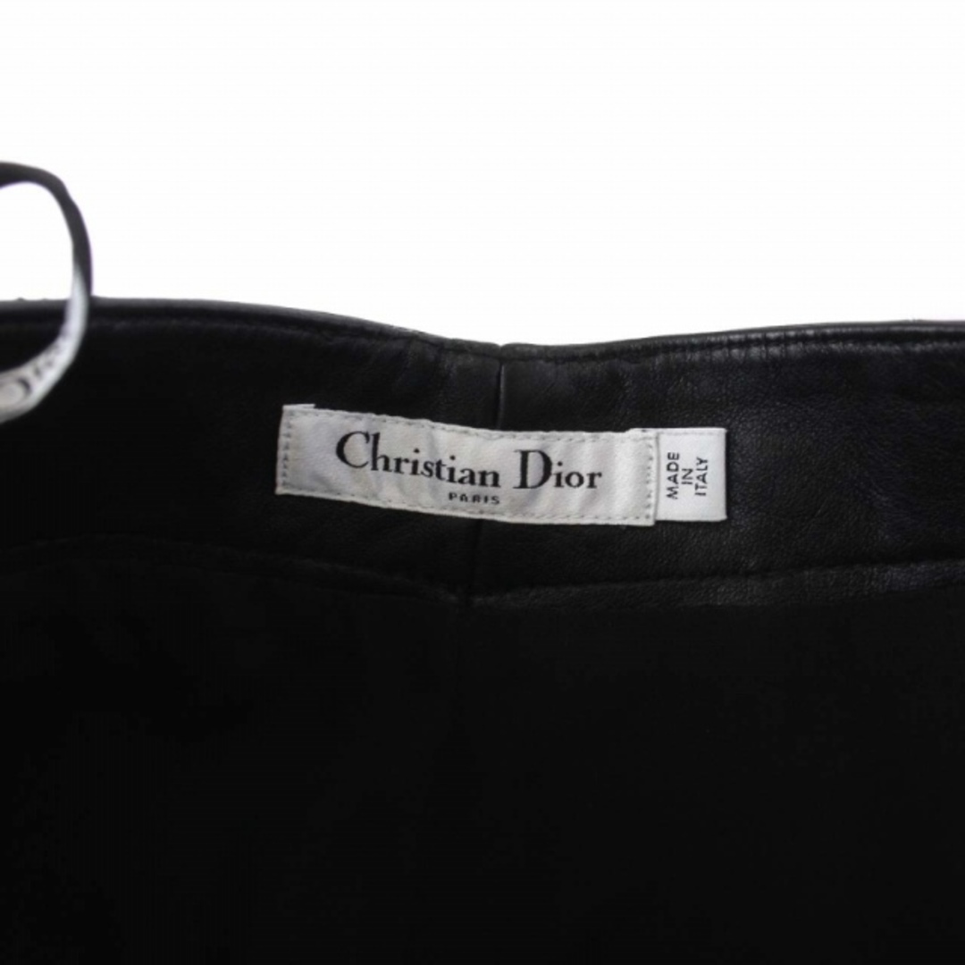 Christian Dior(クリスチャンディオール)のクリスチャンディオール ラムレザー CDバックル ラップショートパンツ 黒  レディースのパンツ(ショートパンツ)の商品写真