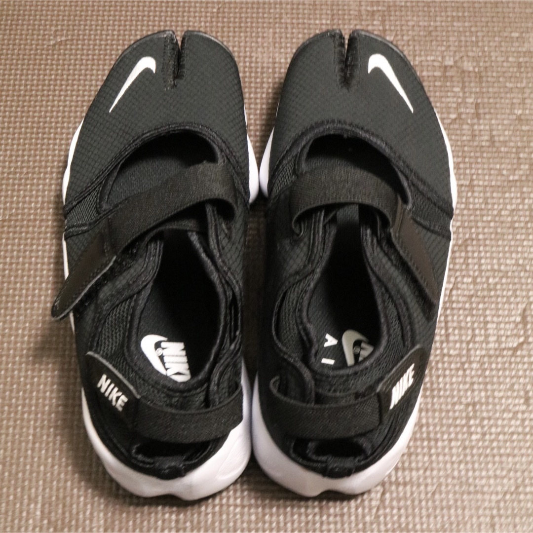 NIKE(ナイキ)の【未使用】ナイキ エアリフト ブラック 黒 24cm レディースの靴/シューズ(スニーカー)の商品写真