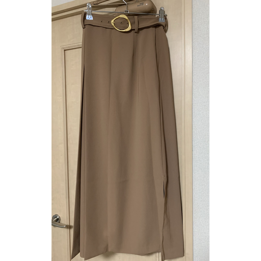 Ameri VINTAGE(アメリヴィンテージ)の美品 AMERI UNUSUAL BUCKLE PLEATS SKIRT レディースのスカート(ロングスカート)の商品写真