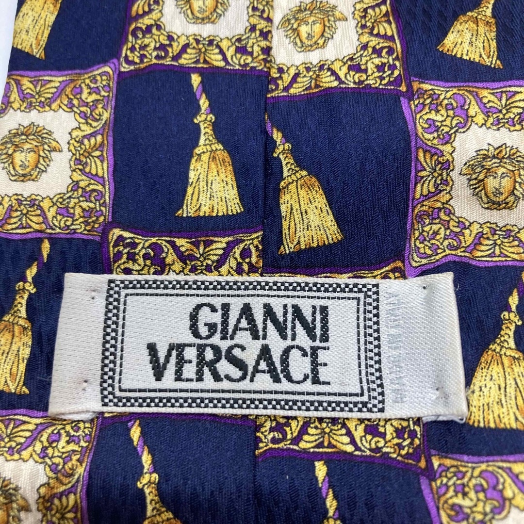 Gianni Versace(ジャンニヴェルサーチ)の【美品】GIANNI VERSACE /ヴェルサーチ　ネクタイ　総柄 メンズのファッション小物(ネクタイ)の商品写真