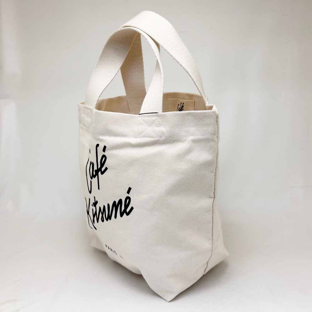 MAISON KITSUNE'(メゾンキツネ)の新品 メゾンキツネ CAFE ミニトートバッグ ベージュ レディースのバッグ(トートバッグ)の商品写真