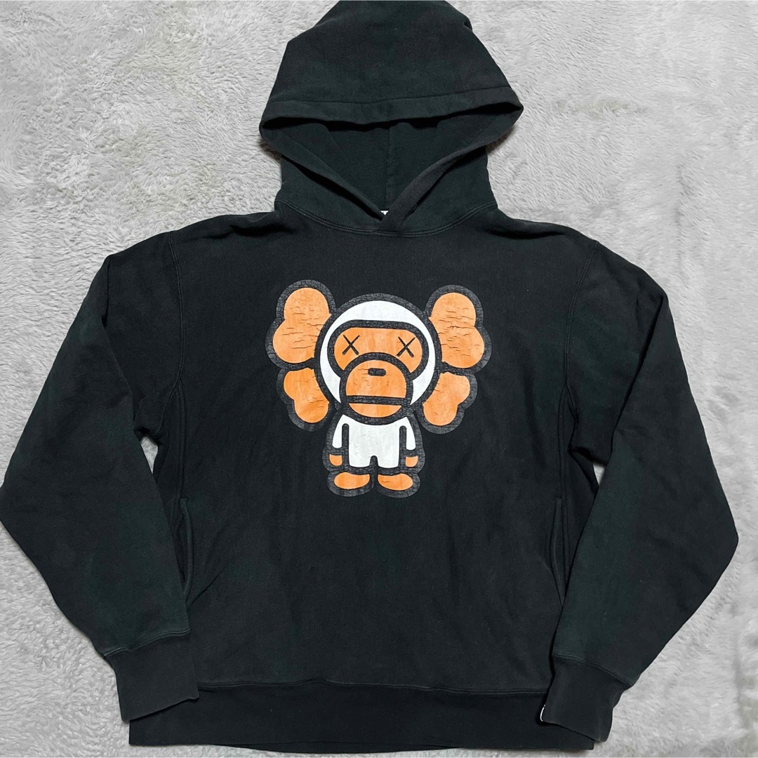 A BATHING APE(アベイシングエイプ)のAPE BAPE KAWS BABY MILO パーカー　スウェット　M 黒 メンズのトップス(パーカー)の商品写真