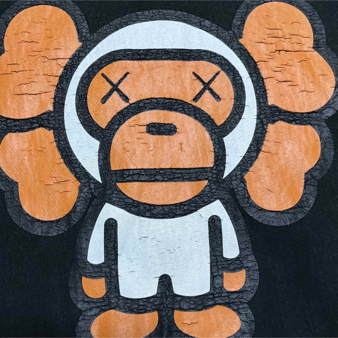 A BATHING APE(アベイシングエイプ)のAPE BAPE KAWS BABY MILO パーカー　スウェット　M 黒 メンズのトップス(パーカー)の商品写真