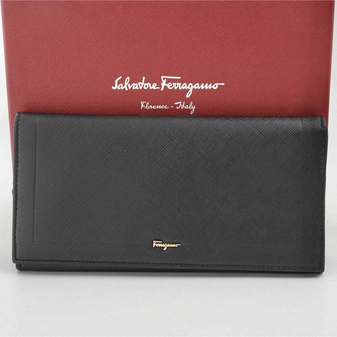 ファッション小物【美品】Salvatore Ferragamo ブラック　長財布