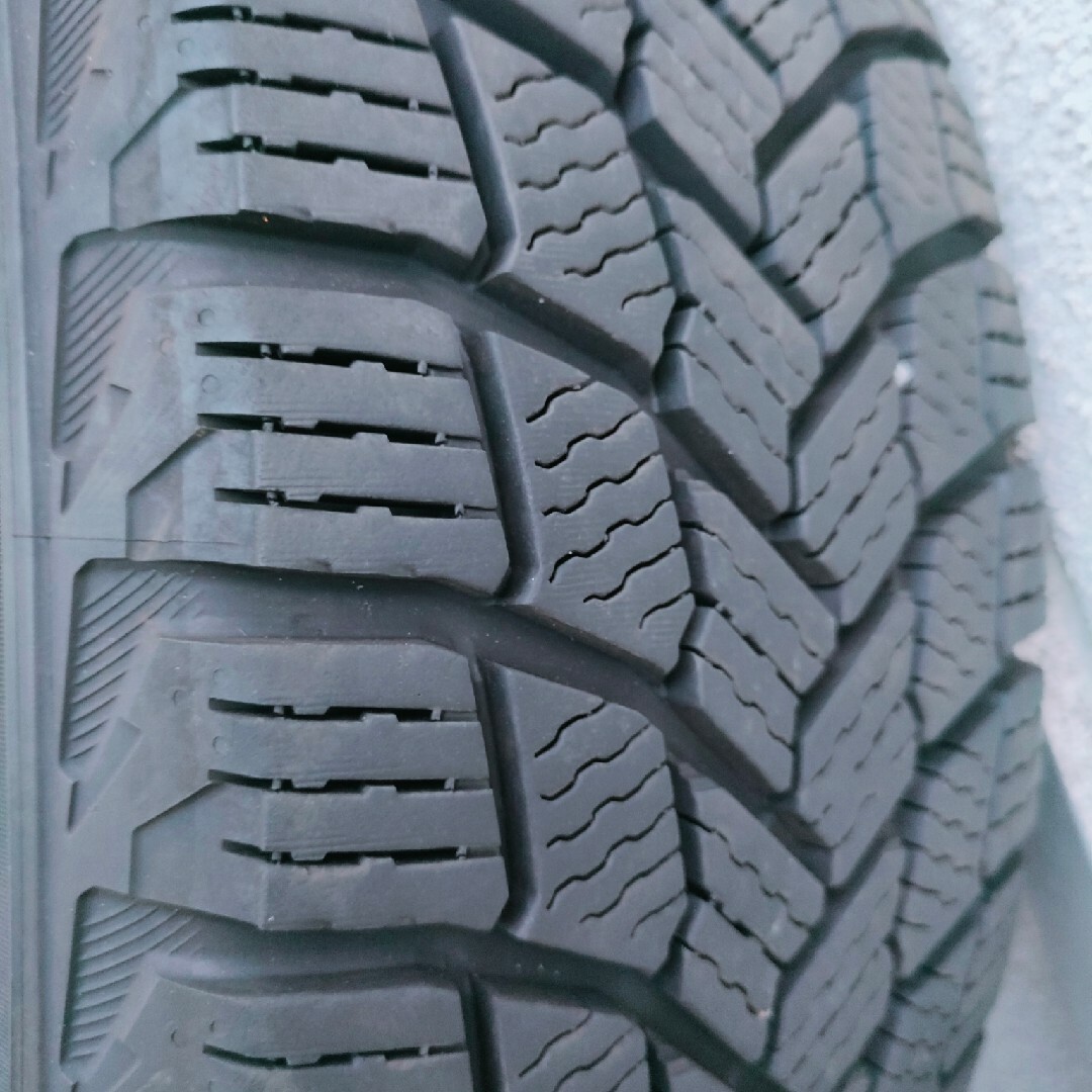 MICHELIN(ミシュラン)のMICHELIN　X-ice　195/65R15 20年33週〜21年17週 自動車/バイクの自動車(タイヤ・ホイールセット)の商品写真