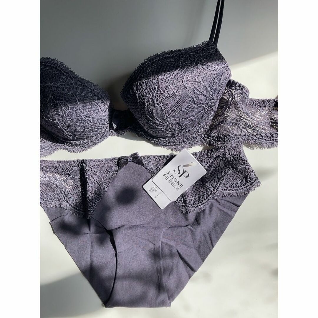 Simone Perele(シモーヌペレール)のD65+S☆Simone Perele　EDEN　シモーヌ ペレール　セット レディースの下着/アンダーウェア(ブラ&ショーツセット)の商品写真