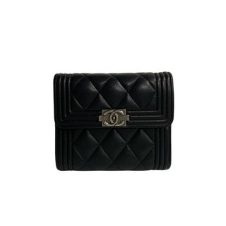 シャネル(CHANEL)の極 美品 箱 袋付き 29番台 CHANEL シャネル ボーイシャネル マトラッセ ラムスキン レザー 二つ折り 財布 ミニ ウォレット ブラック 16302(財布)