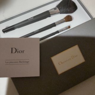 Christian Dior - 新品 Dior メイクブラシセット フェイスブラシ Christian Dior - 新品 Dior メイクブラシセット フェイスブラシ