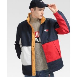 トミージーンズ(TOMMY JEANS)の大人気　トミージーンズ　リバーシブルジャケット　ネイビー　イエロー(ナイロンジャケット)