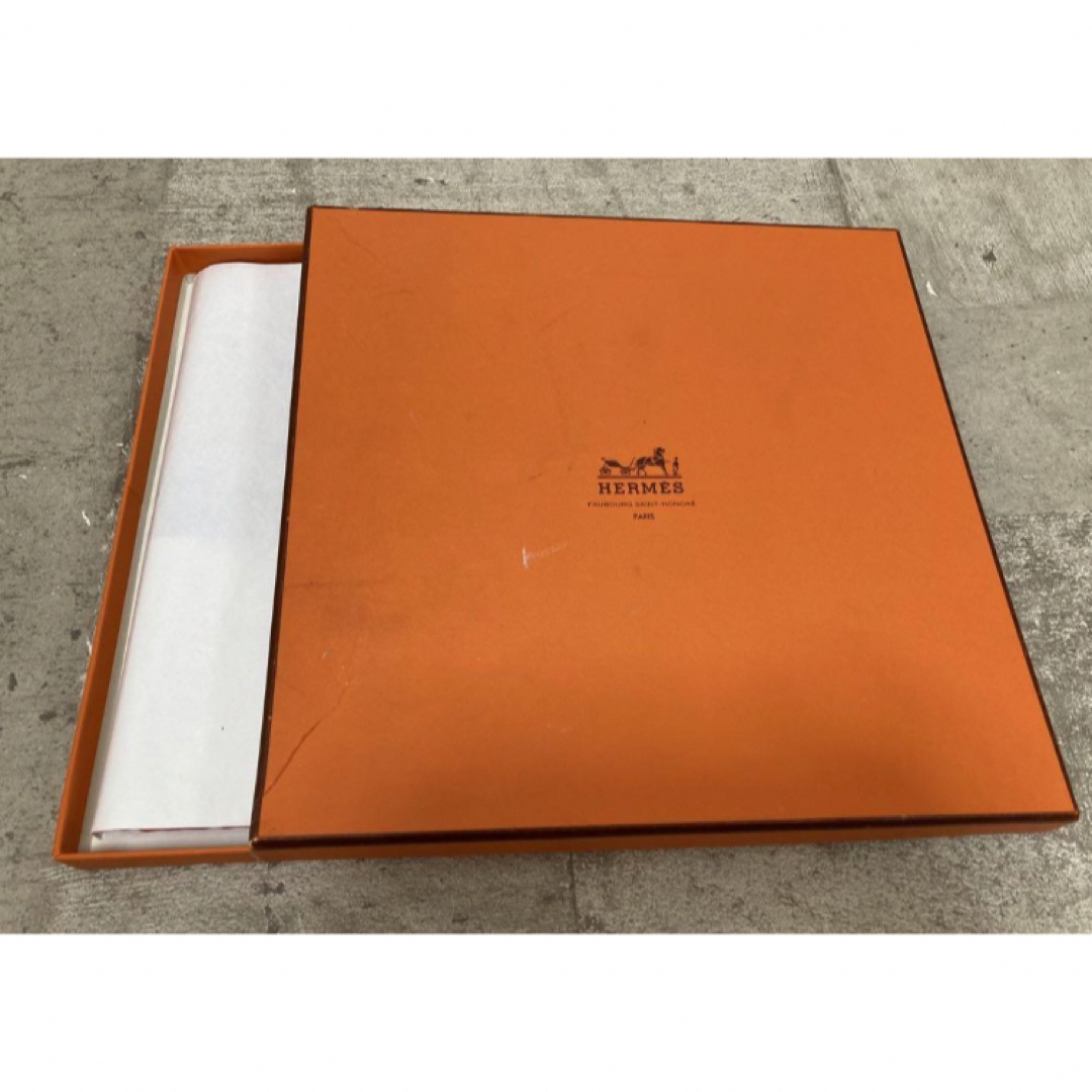 全品送料無料
 新品未使用エルメスHERMES L 90/カレ90 カレCarre90 CAREE スカーフ／オレンジ系レッド系 エルメス ファッション小物 3