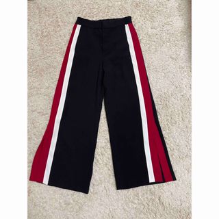 ザラ(ZARA)のZARA レディース　パンツ(クロップドパンツ)