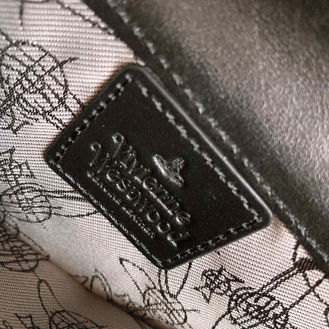 【美品】Vivienne Westwood ペイント ラウンドファスナー　財布
