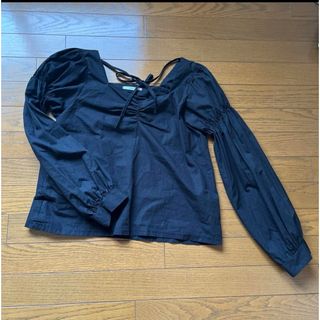 THREEGO ブラック　オシャレ　トップス(カットソー(長袖/七分))