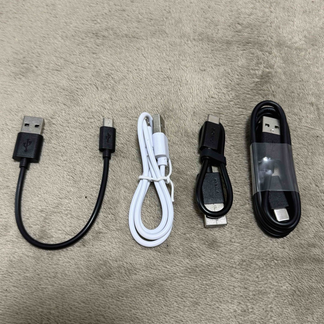 ACアダプター×4、Micro USB×2、USB Type-C スマホ/家電/カメラのスマートフォン/携帯電話(バッテリー/充電器)の商品写真