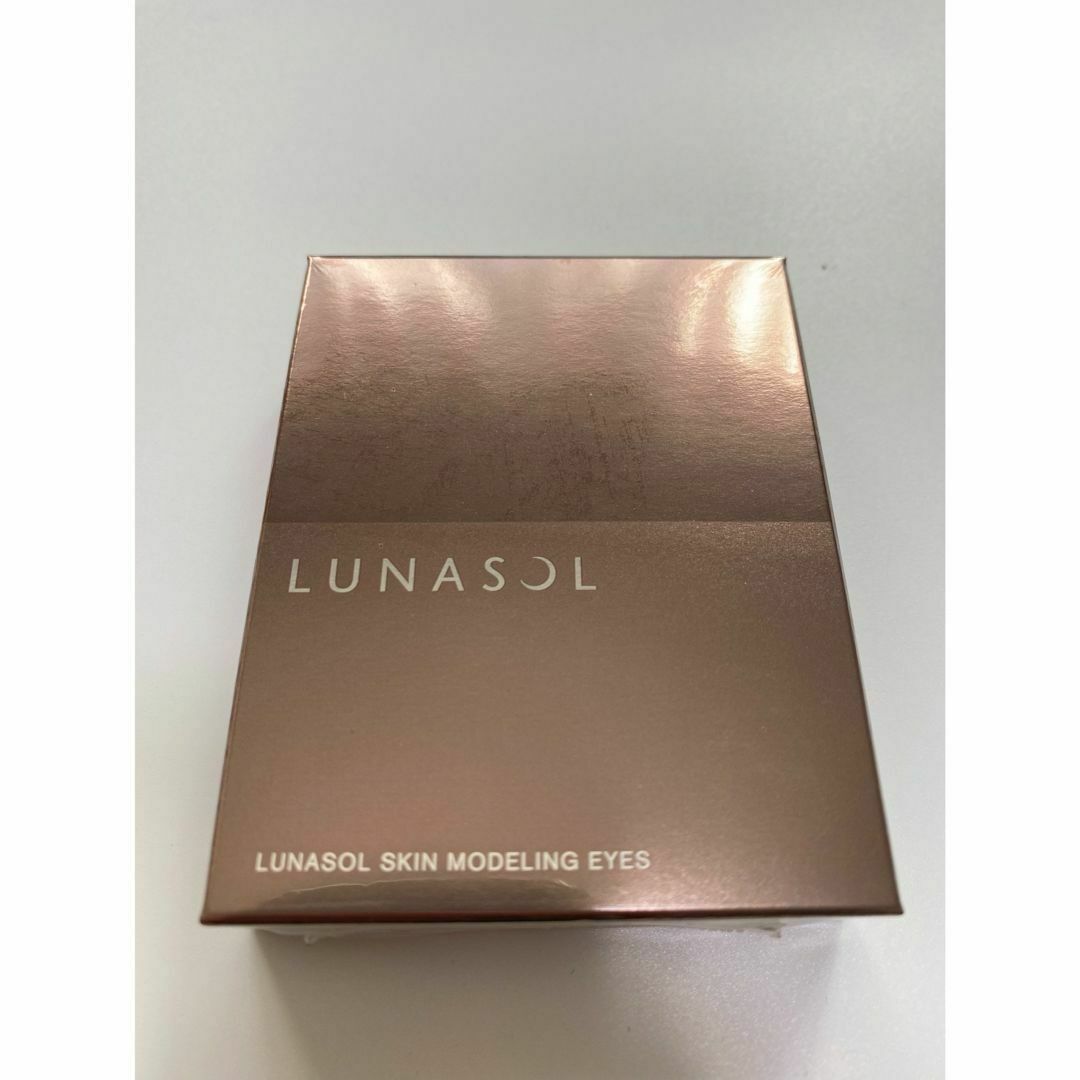 LUNASOL(ルナソル)のLUNASOL ルナソル スキン モデリングアイズ 01 Beige Beige コスメ/美容のベースメイク/化粧品(アイシャドウ)の商品写真