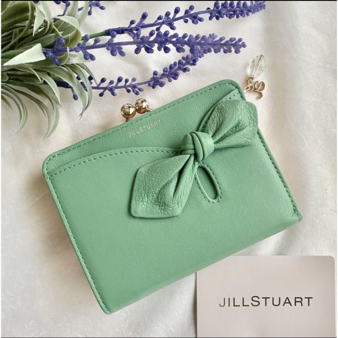 JILLSTUART(ジルスチュアート)の【新品】ジルスチュアート アンティーク がま口財布  二つ折り財布 グリーン レディースのファッション小物(財布)の商品写真