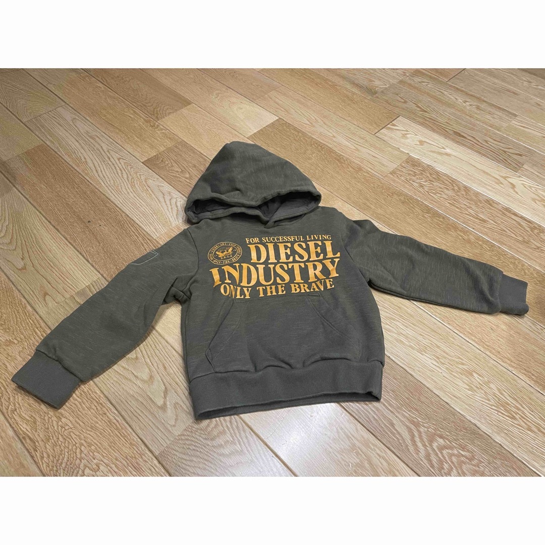 DIESEL(ディーゼル)のディーゼル　パーカー　6    110 キッズ/ベビー/マタニティのキッズ服男の子用(90cm~)(Tシャツ/カットソー)の商品写真