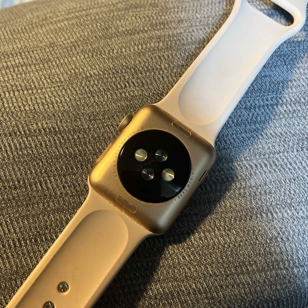 Apple Watch(アップルウォッチ)のバッテリー良！Apple Watch Series 3 38mm ピンク メンズの時計(腕時計(デジタル))の商品写真