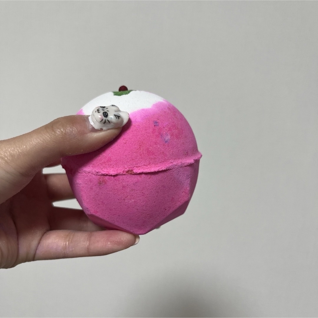 LUSH(ラッシュ)の専用 コスメ/美容のボディケア(入浴剤/バスソルト)の商品写真