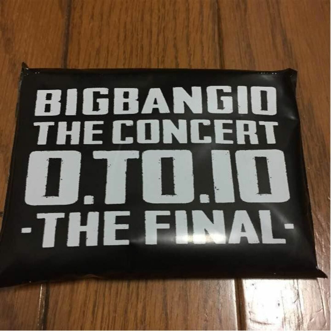 BIGBANG(ビッグバン)のBIGBANG ミニポーチ BLACK エンタメ/ホビーのタレントグッズ(ミュージシャン)の商品写真