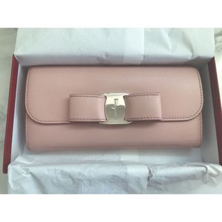 サルヴァトーレフェラガモ(Salvatore Ferragamo)のsalvatore ferragamo ウォレット 長財布 ピンク リボン(財布)