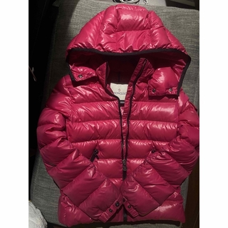 モンクレール　MONCLER 中綿ダウンジャケット　桜柄　100cm 3anni