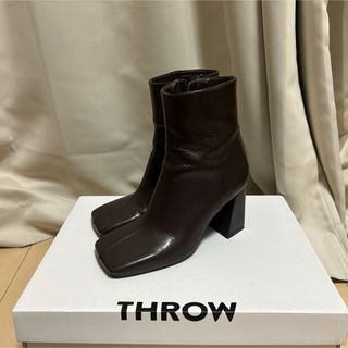 スライ(SLY)のTHROW by SLY スクエアブーツS サイズ　ショットブーツ　ブラウン(ブーツ)