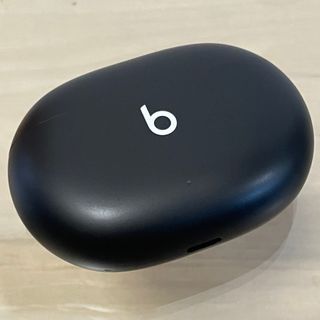 ビーツバイドクタードレ(Beats by Dr Dre)の★美品★Beats Studio Buds ブラック 充電ケースのみ／B241(ヘッドフォン/イヤフォン)