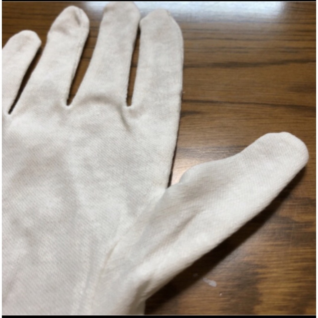 白い綿の手袋S4枚　さらに➕2枚プレゼント♪ レディースのファッション小物(手袋)の商品写真