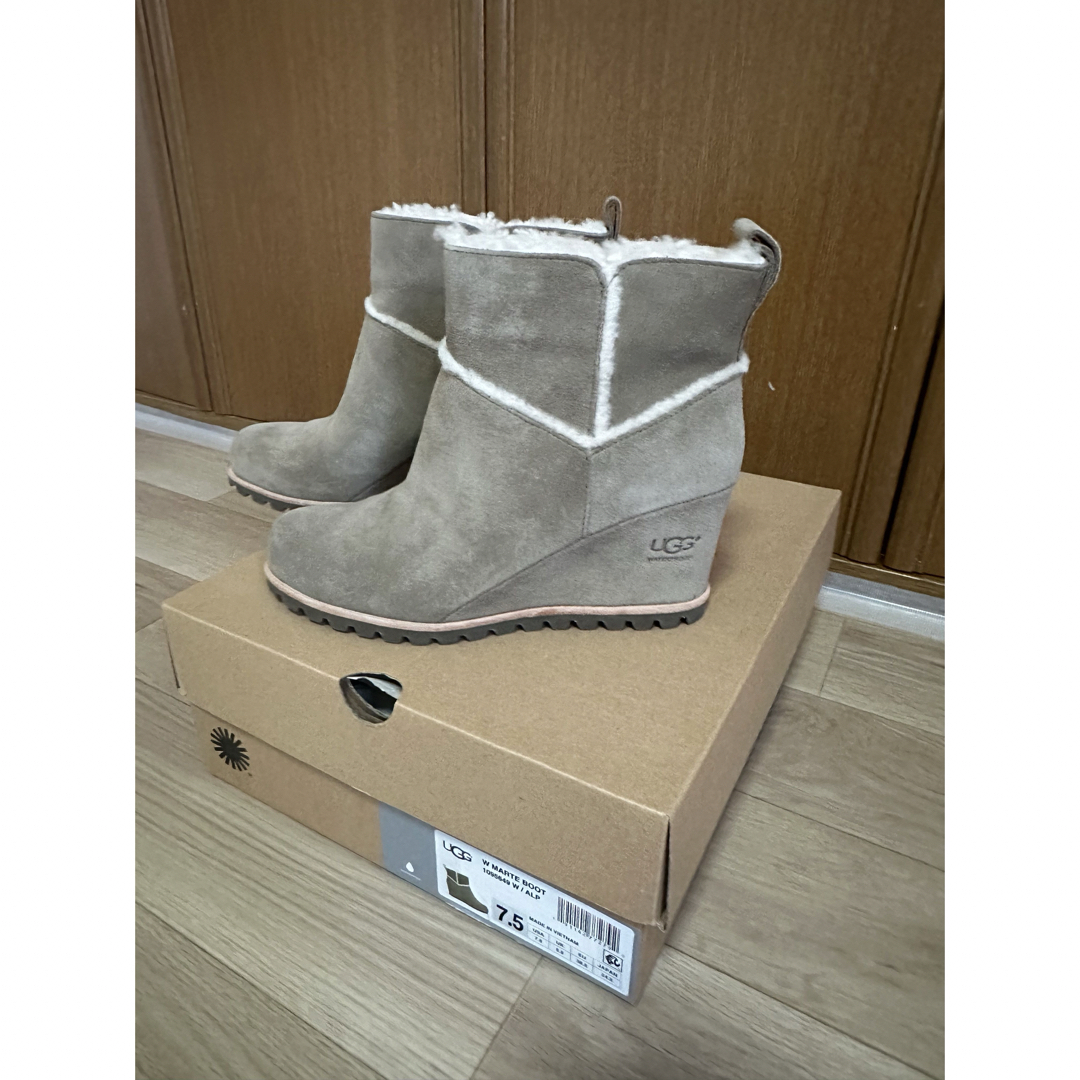 ✨美品　UGG アグ W MARTE BOOT 防水