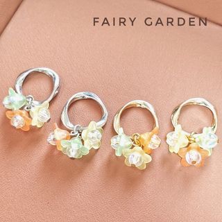 226♡カラフルフラワー×ひねりリング（2color）ピアス　イヤリング(ピアス)