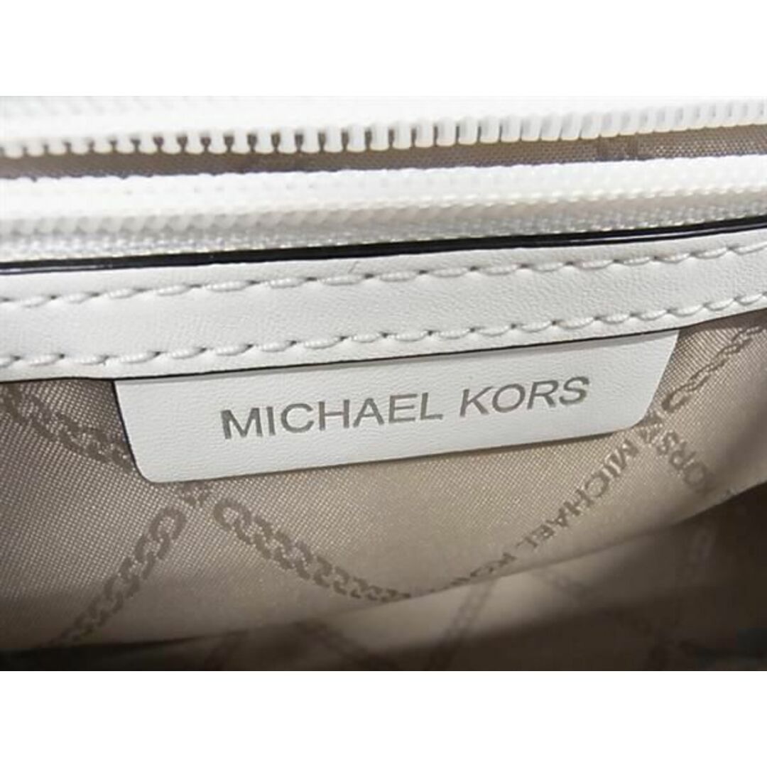 Michael Kors(マイケルコース)の■新品同様■ MICHAEL KORS マイケルコース パテントレザー ワンショルダーバッグ 肩掛け レディース ホワイト系 AS6100 レディースのファッション小物(その他)の商品写真