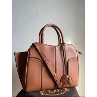 トッズ(TOD'S)の美品　トッズ　セラ　ハンドバッグ　ショルダーバッグ(ハンドバッグ)