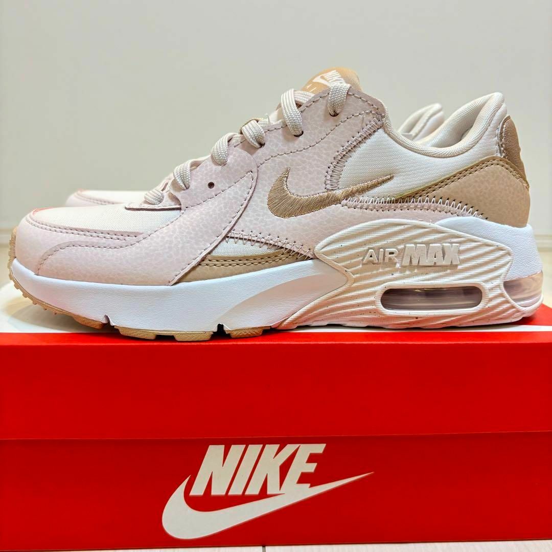 NIKE(ナイキ)の【新品！】23.5cm NIKE AIR MAXピンクベージュ！【送料無料！】 レディースの靴/シューズ(スニーカー)の商品写真