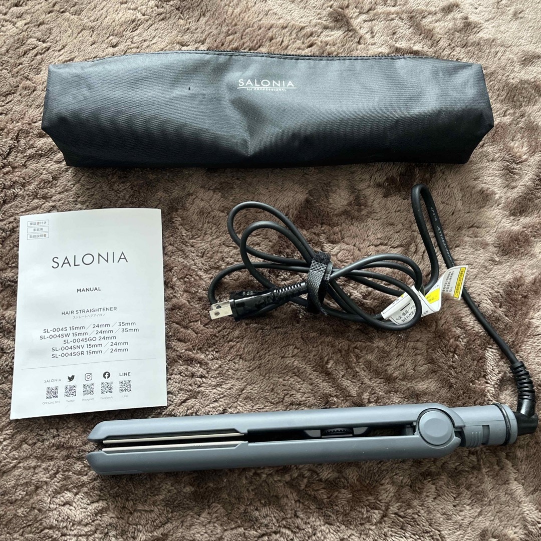 SALONIA サロニア　ストレートアイロン　24mm スマホ/家電/カメラの美容/健康(ヘアアイロン)の商品写真