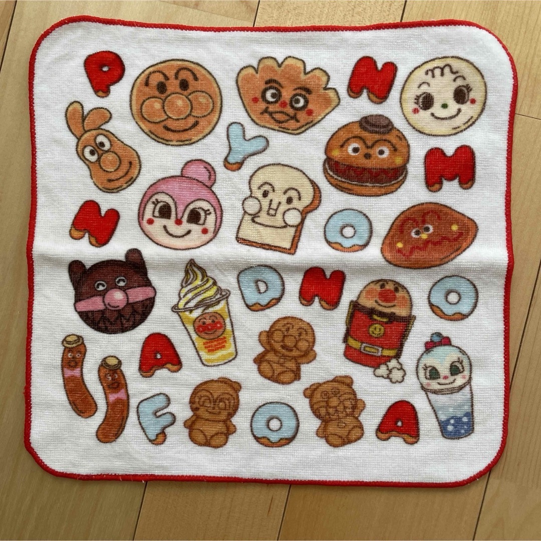 ANPANMAN KIDS COLLECTION(アンパンマンキッズコレクション)のハンカチ エンタメ/ホビーのおもちゃ/ぬいぐるみ(キャラクターグッズ)の商品写真