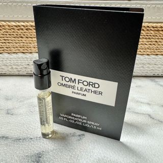 トムフォード(TOM FORD)の【新品】トムフォード オンブレレザーパルファム 1.5ml 香水 サンプル(ユニセックス)