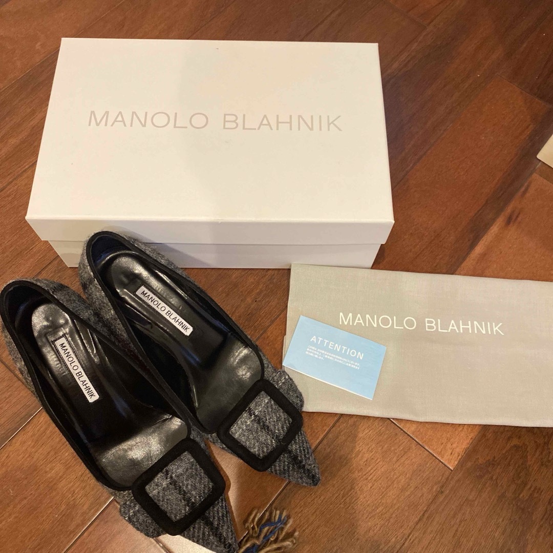 MANOLO BLAHNIK(マノロブラニク)のマノロブラニク　メイセール タータンチェック グレー パンプス レディースの靴/シューズ(ハイヒール/パンプス)の商品写真