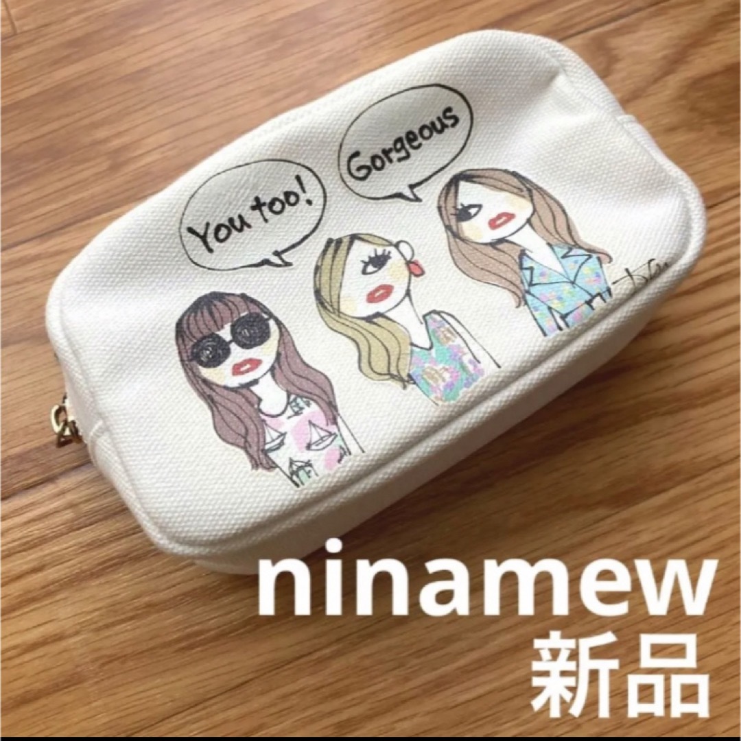 Nina mew(ニーナミュウ)のninamew プリント ポーチ ホワイト 白 新品 未使用 レディースのファッション小物(ポーチ)の商品写真