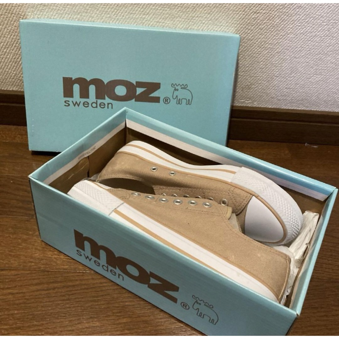 moz(モズ)のmoz キャンバススニーカー　23.0 ベージュ レディースの靴/シューズ(スニーカー)の商品写真