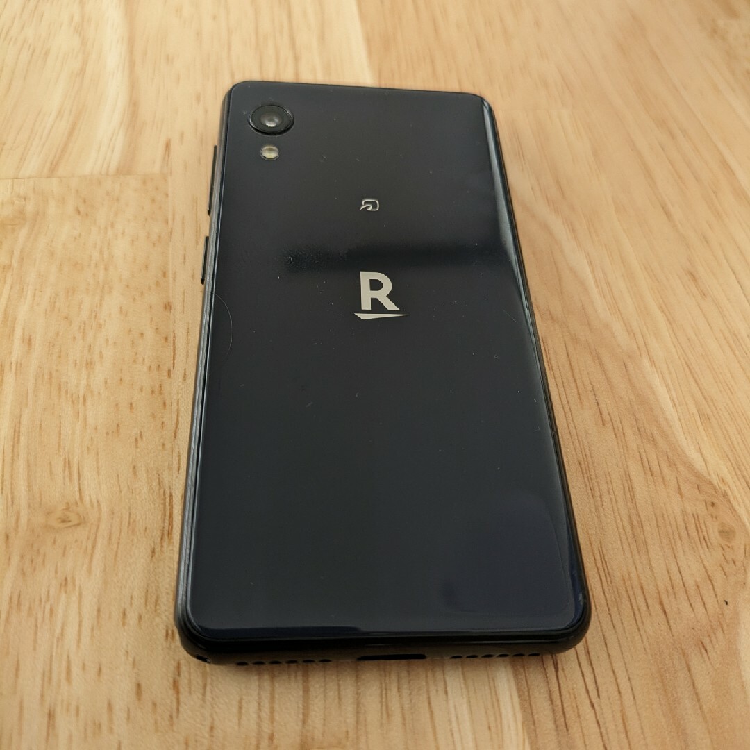 Rakuten(ラクテン)のRakuten Mini（画面割れ、動作正常） スマホ/家電/カメラのスマートフォン/携帯電話(スマートフォン本体)の商品写真