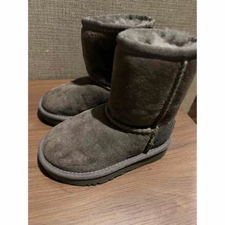 アグ(UGG)のUGGアグ　キッズブーツ13.5美品(ブーツ)