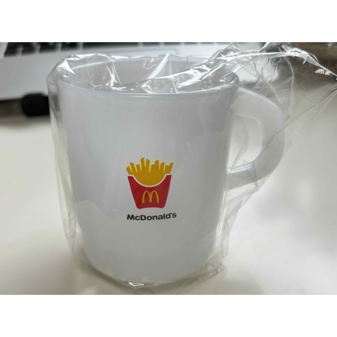 マクドナルド(マクドナルド)のマクドナルド/スタッキングマグ/ロゴ/非売品/キャンペーン/コップ/未使用/美品 インテリア/住まい/日用品のキッチン/食器(グラス/カップ)の商品写真