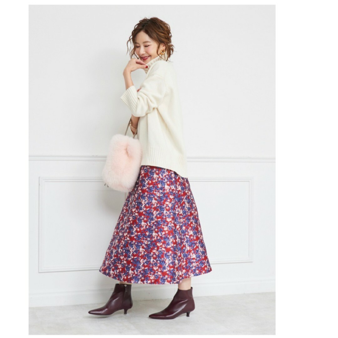 OBLI(オブリ)のオブリ　フラワージャガードスカート レディースのスカート(ひざ丈スカート)の商品写真