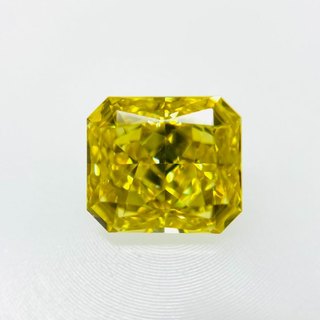 FANCY VIVID YELLOW 0.51ct RCT/RT2433/GIA レディースのアクセサリー(その他)の商品写真