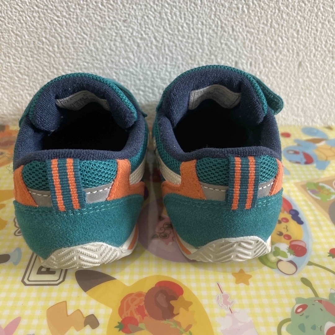 asics(アシックス)のasics 14cm グリーン　スニーカー キッズ/ベビー/マタニティのベビー靴/シューズ(~14cm)(スニーカー)の商品写真