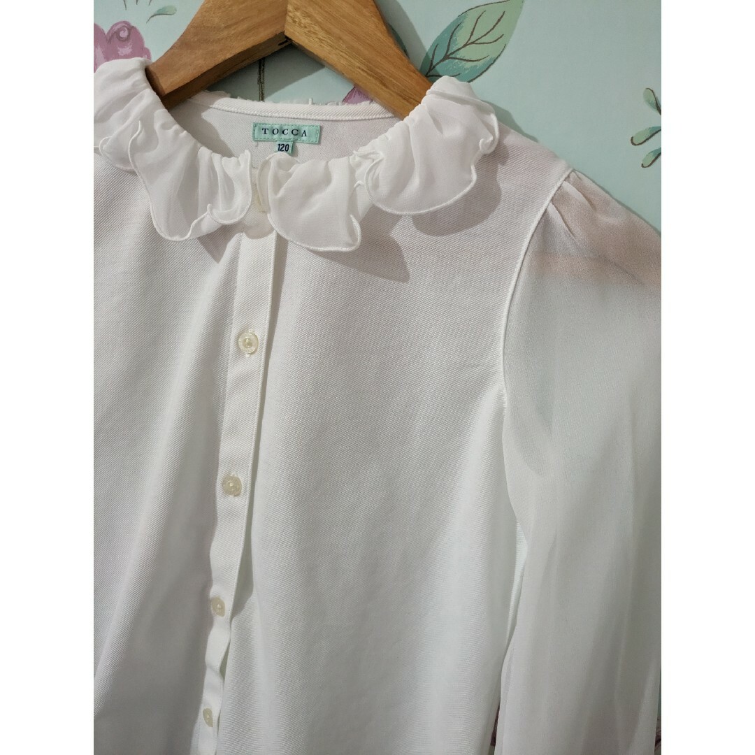 TOCCA(トッカ)の美品。TOCCA ブラウス　120 キッズ/ベビー/マタニティのキッズ服女の子用(90cm~)(ブラウス)の商品写真