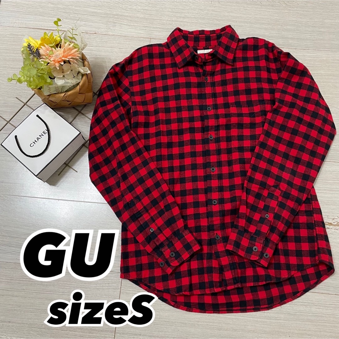 GU(ジーユー)の【美品】GU ジーユー チェックシャツ メンズシャツ ギンガムチェック 赤  メンズのトップス(シャツ)の商品写真